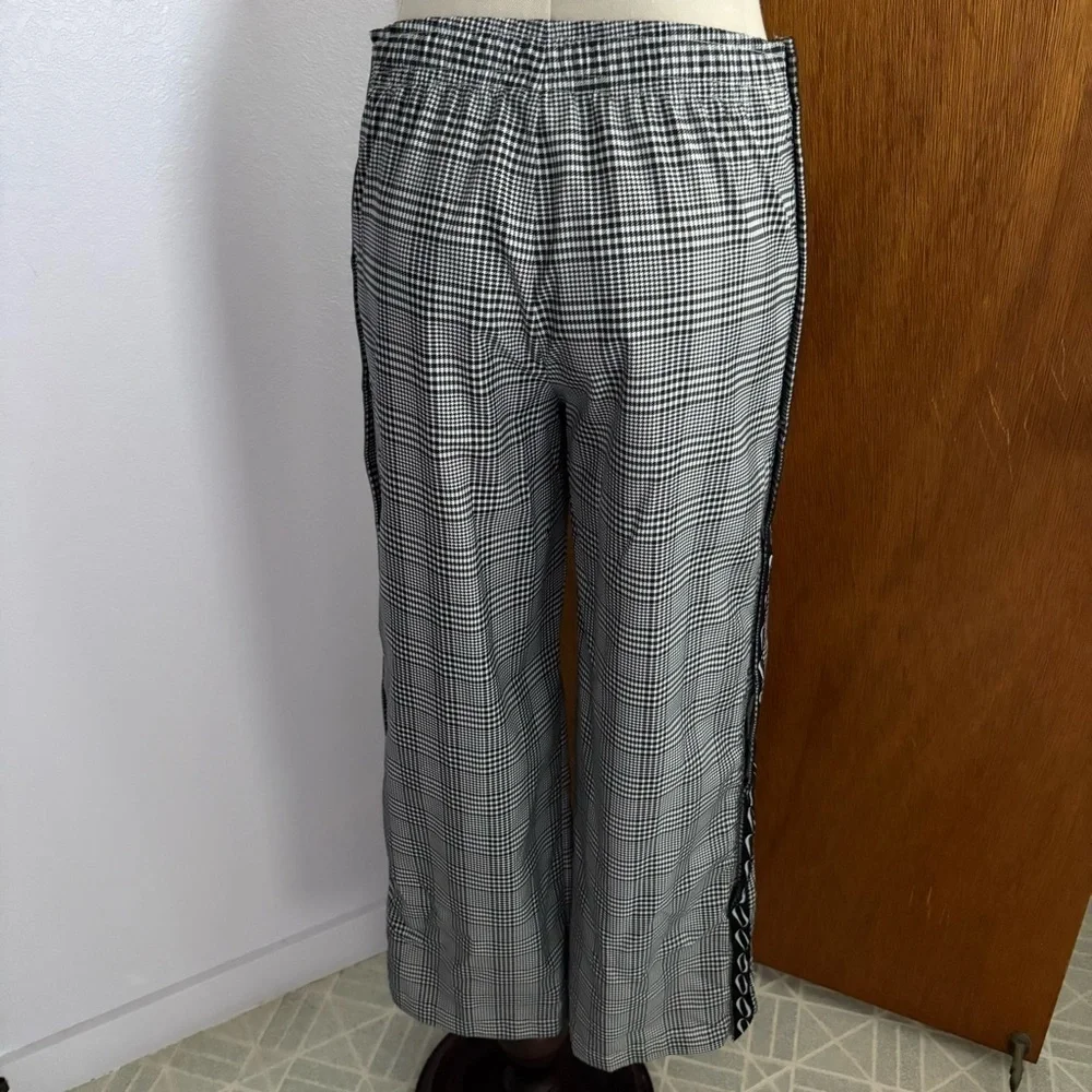 NIKE sz XS Houndstooth Black White Gray Tearaway Pants CK0543